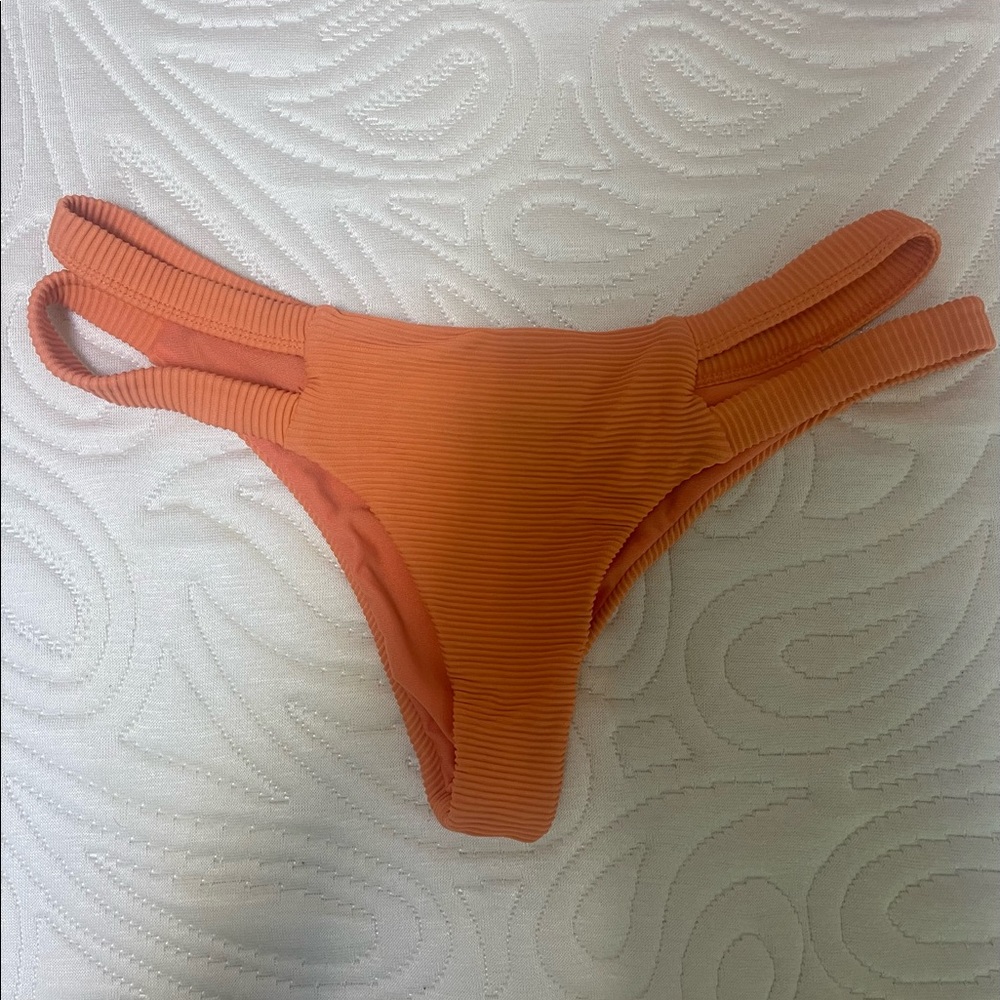 Billabong bikini bottoms